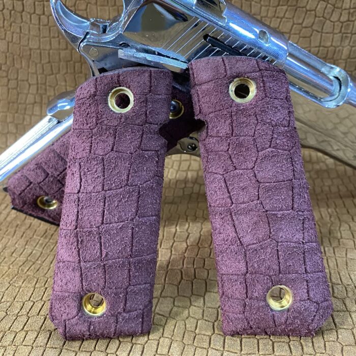 Stonewall &Amp; Comfort Beechwood Grips - Textured Confidence For Your 1911 - Image 4