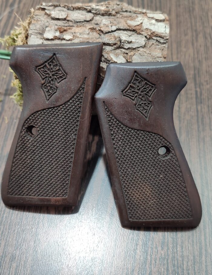 Reticulum Beechwood Grips : Elevate Your Beretta 51/52 To New Heights Of Style - Image 2